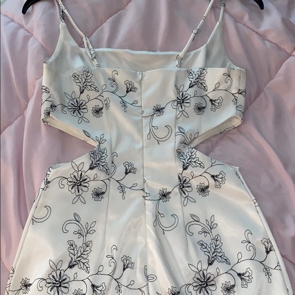 SOLD - Picture 5 of 8